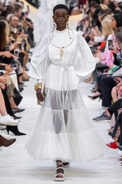 Look 2